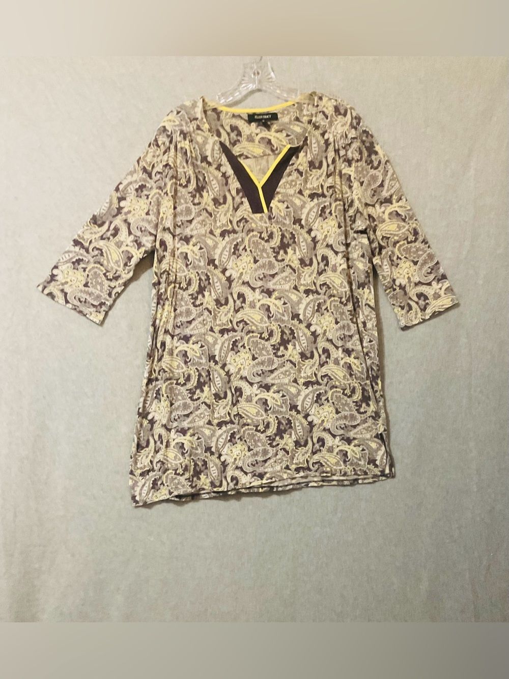 Ellen tracy Women's Paisley V-Neck Blouse 3/4 sleeves Gray and yellow Sz M